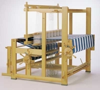 Glimakra Standard Floor Loom: Countermarch (expands up to 10-shaft) | Countermarch Floor Looms